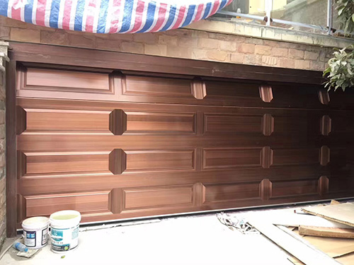 東莞車庫(kù)門:淺談卷簾車庫(kù)門產(chǎn)品特點(diǎn)、你都記住了嗎