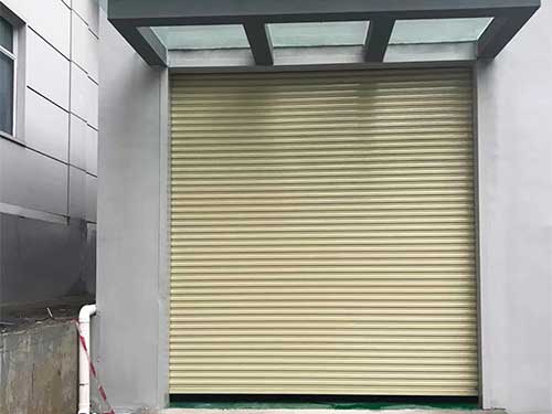 東莞電動(dòng)卷閘門的特點(diǎn)？